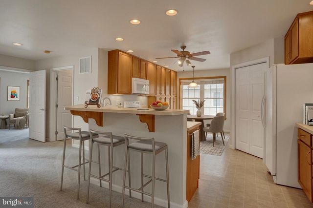 468 W WALTER AVE, Greencastle, PA 17225