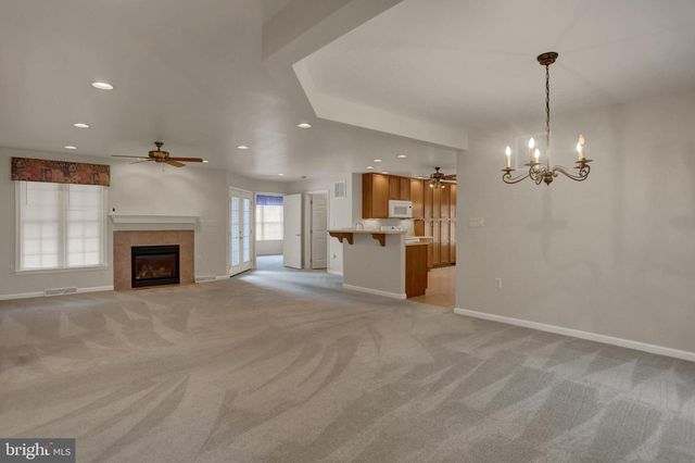 468 W WALTER AVE, Greencastle, PA 17225