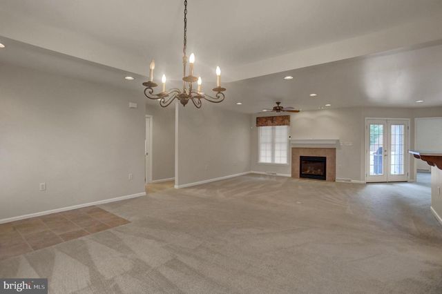468 W WALTER AVE, Greencastle, PA 17225