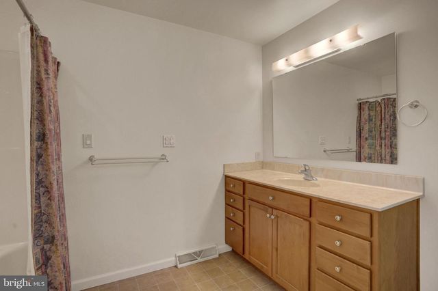 468 W WALTER AVE, Greencastle, PA 17225