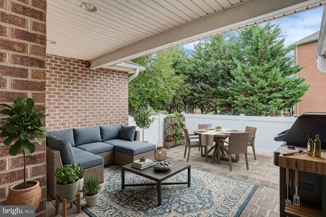 468 W WALTER AVE, Greencastle, PA 17225
