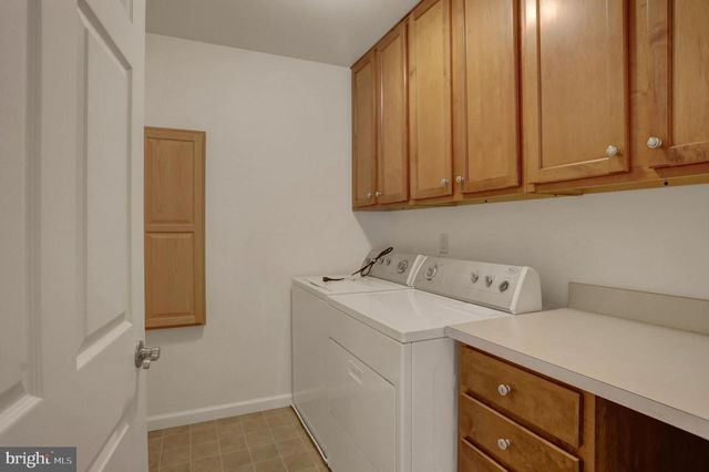 468 W WALTER AVE, Greencastle, PA 17225