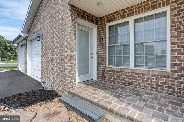468 W WALTER AVE, Greencastle, PA 17225