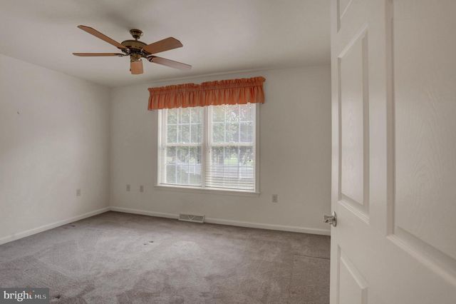 468 W WALTER AVE, Greencastle, PA 17225