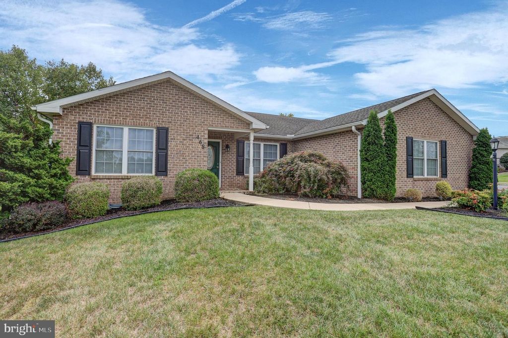 468 W WALTER AVE, Greencastle, PA 17225