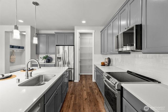 2417 NE Redford Street, Poulsbo, WA 98370