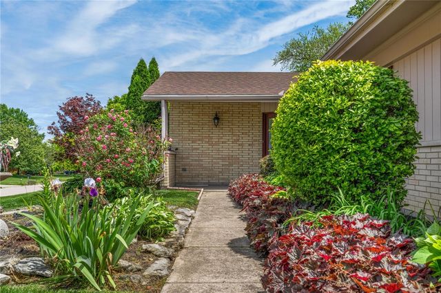 330 Winding Ridge Drive, Harrison Twp, OH 45415