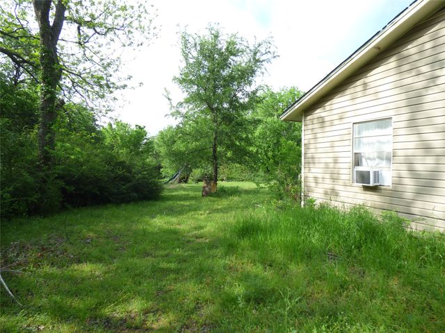 511 W Pecan Street, Aubrey, TX 76227