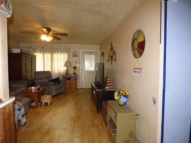 511 W Pecan Street, Aubrey, TX 76227