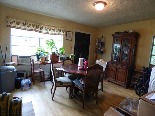 511 W Pecan Street, Aubrey, TX 76227