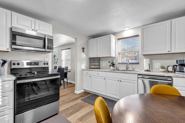 1744 13TH AVENUE, Green Bay, WI 54304