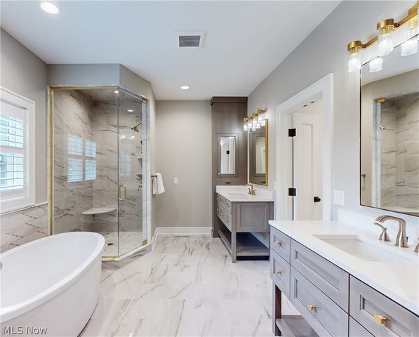 601 Trentstone Circle, Aurora, OH 44202