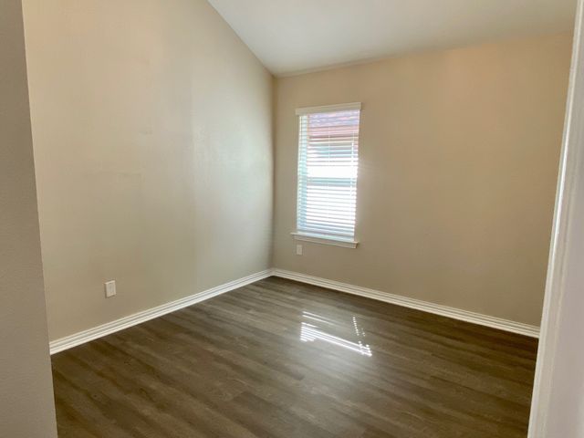 1813 Glen Aerie Lane, Corinth, TX 76210