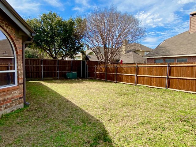 1813 Glen Aerie Lane, Corinth, TX 76210