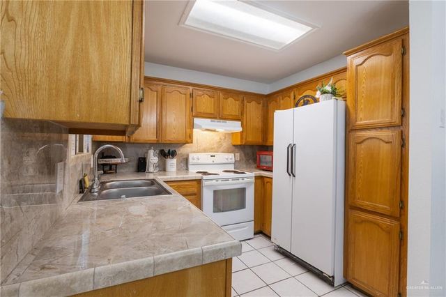 1107 Stonehaven Boulevard, Edinburg, TX 78539