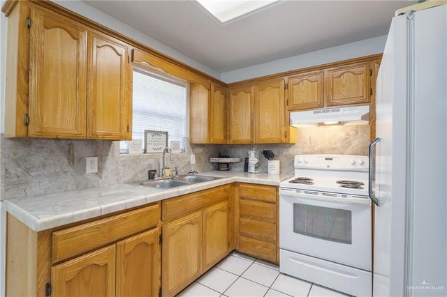 1107 Stonehaven Boulevard, Edinburg, TX 78539