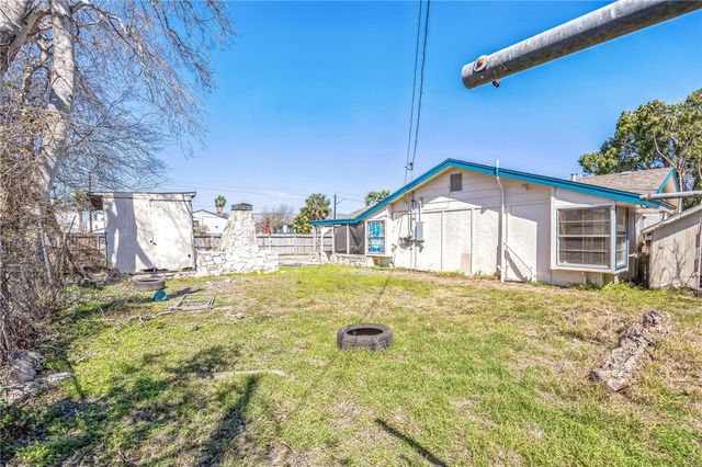 4001 Cork Dr, Corpus Christi, TX 78413