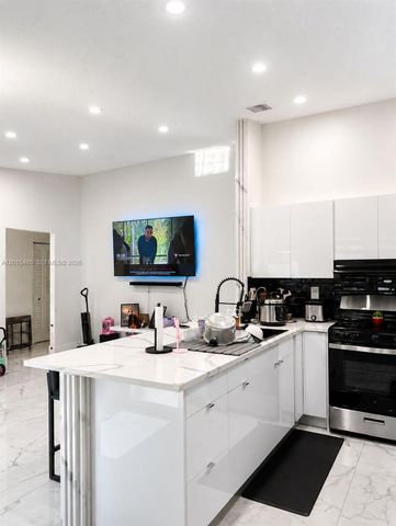 15046 SW 148th Place, Miami, FL 33196