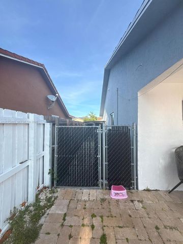 15046 SW 148th Place, Miami, FL 33196