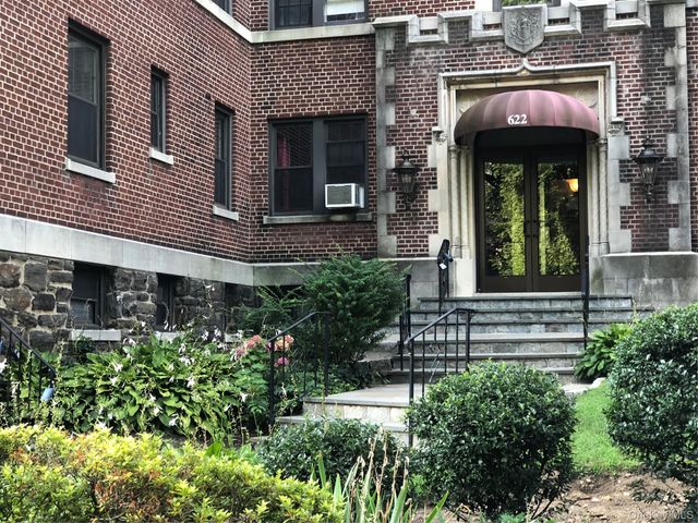 622 Pelhamdale Avenue 16, Pelham, NY 10803
