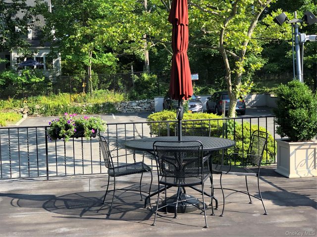 622 Pelhamdale Avenue 16, Pelham, NY 10803
