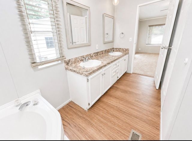 33114 Mckinley Circle, Magnolia, TX 77354