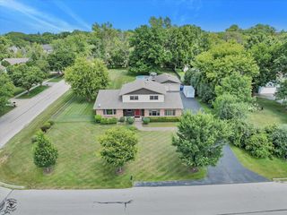 5701 Walnut Avenue, Downers Grove, IL 60516