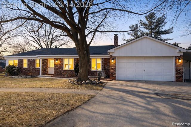 5441 Arden Avenue, Warren, MI 48092