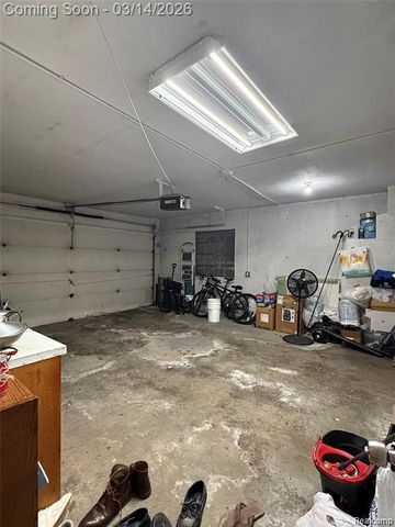 5441 Arden Avenue, Warren, MI 48092