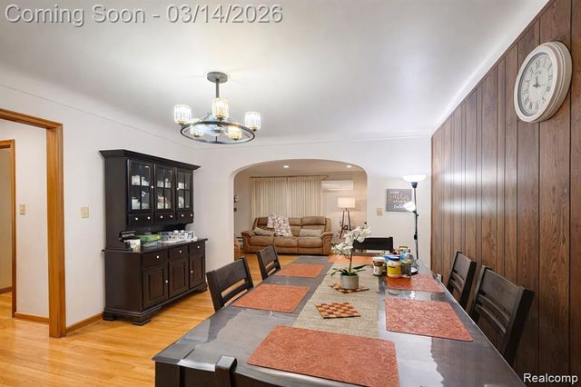 5441 Arden Avenue, Warren, MI 48092