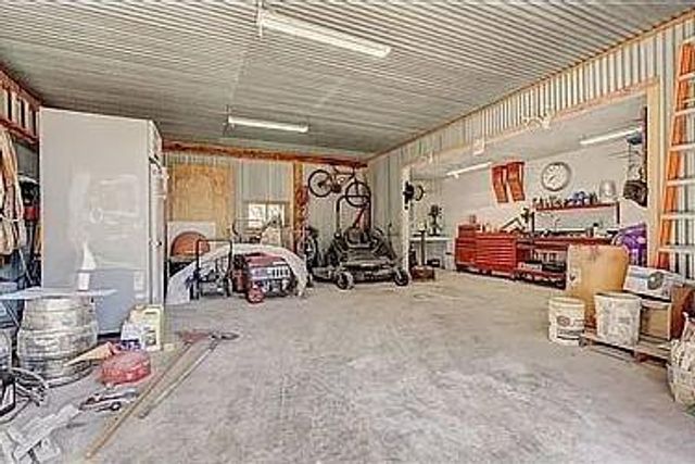 1025 E Triplett Road, Guthrie, OK 73044