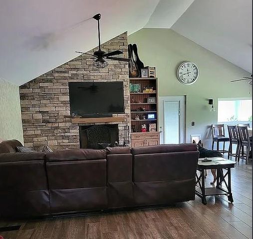1025 E Triplett Road, Guthrie, OK 73044