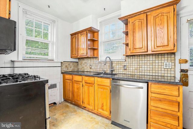 226 E SEDGWICK ST, Philadelphia, PA 19119