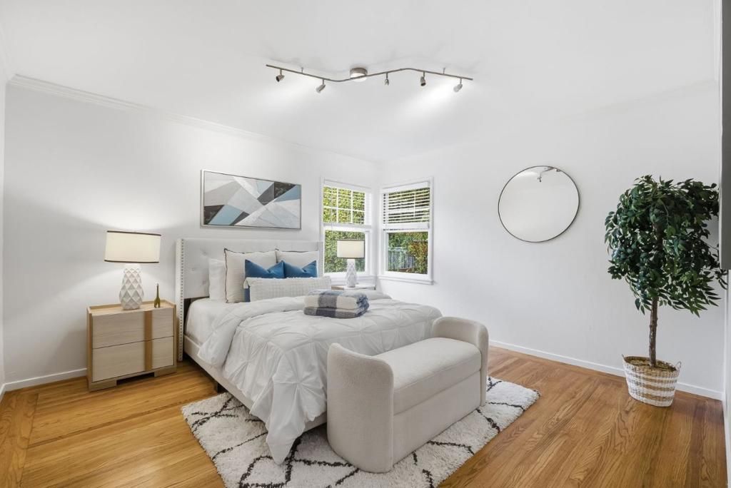 Image 23 of property listing at 2024 Eaton Avenue, San Carlos, CA 94070