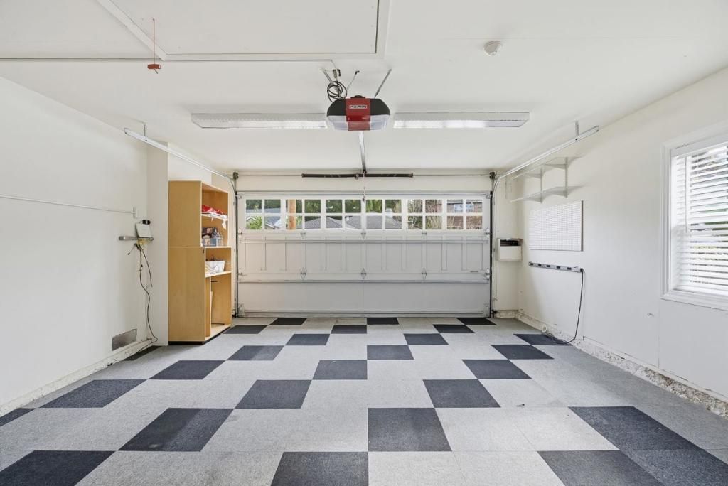 Image 26 of property listing at 2024 Eaton Avenue, San Carlos, CA 94070