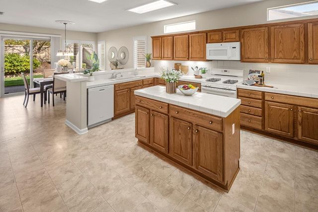 1930 Graeagle Ln, Lincoln, CA 95648