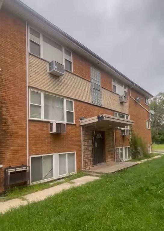 14915 Washington Avenue, Harvey, IL 60426 — exterior