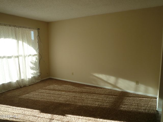 10708 LEVELLAND Place, El Paso, TX 79924