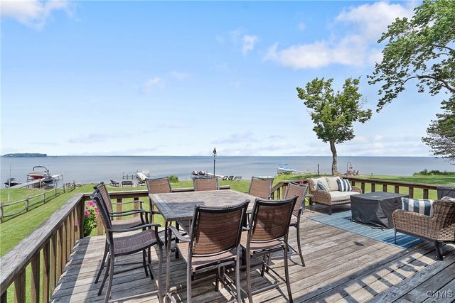 7215 Lakeshore Road, Cicero, NY 13039