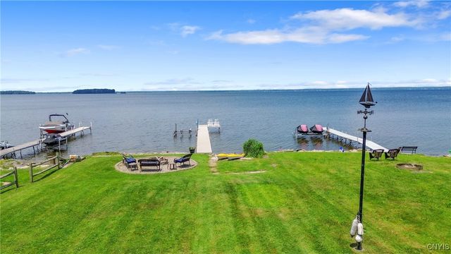 7215 Lakeshore Road, Cicero, NY 13039