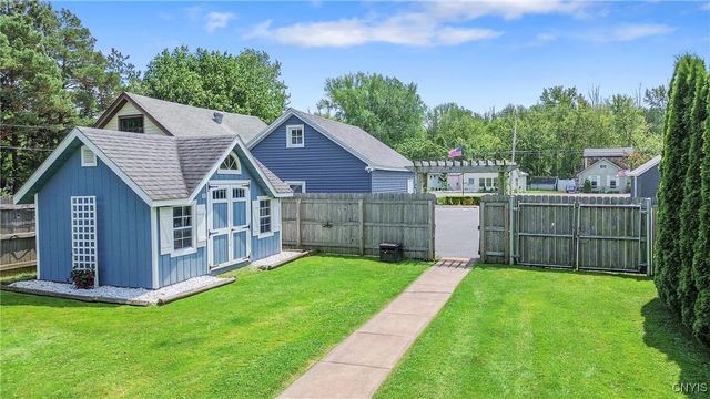 7215 Lakeshore Road, Cicero, NY 13039
