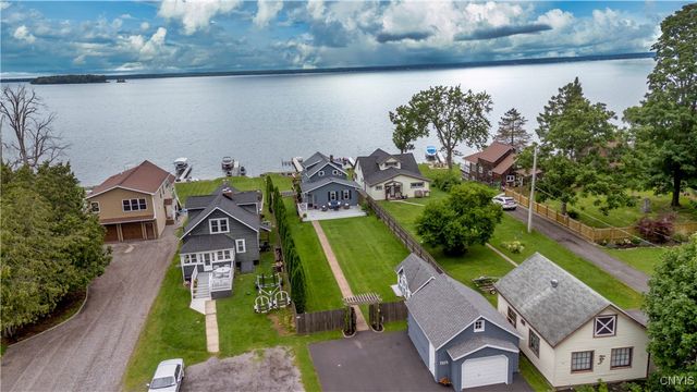 7215 Lakeshore Road, Cicero, NY 13039
