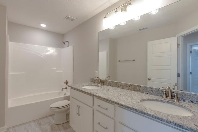 4327 Doral Dr, Murfreesboro, TN 37127
