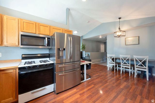 2047 E WEEPING WILLOW WAY, Eagle Mountain, UT 84005
