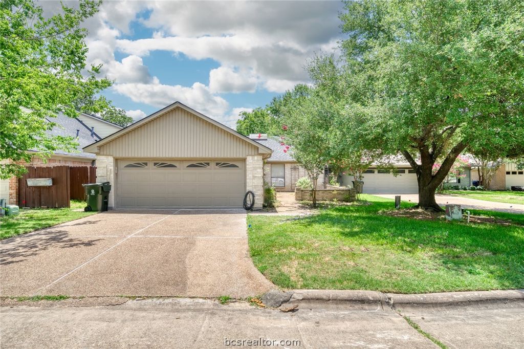 710 Chevy Chase, Bryan, TX 77802 — exterior