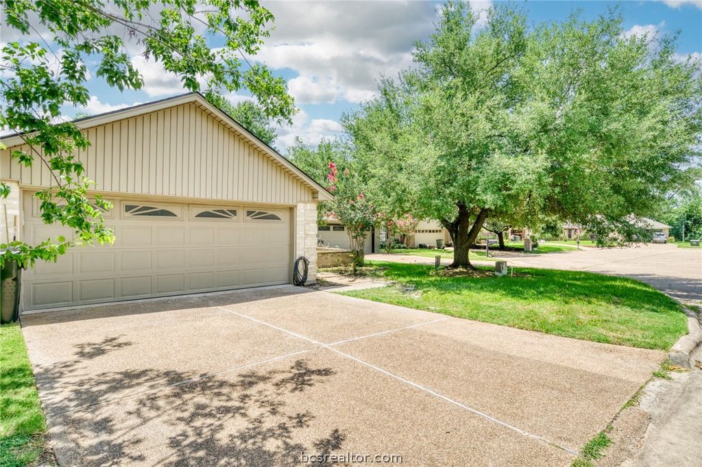 710 Chevy Chase, Bryan, TX 77802 — photo 3