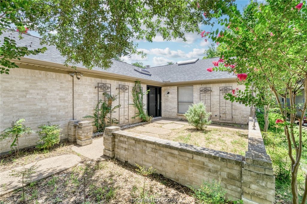 710 Chevy Chase, Bryan, TX 77802 — photo 4