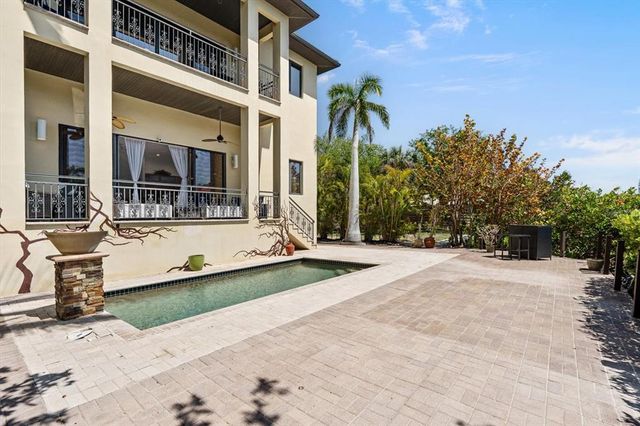 4964 COMMONWEALTH DRIVE, Sarasota, FL 34242