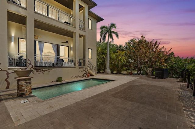 4964 COMMONWEALTH DRIVE, Sarasota, FL 34242
