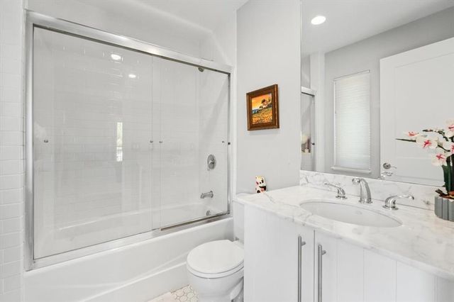 4964 COMMONWEALTH DRIVE, Sarasota, FL 34242
